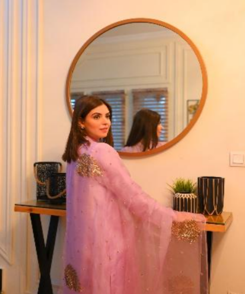 Fabric: Pure Organza Dupatta, Pure raw silk 80g shirt & pants