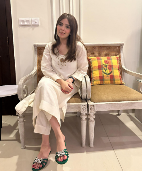 Hand worked Motifs -   Pure Raw Silk 80g